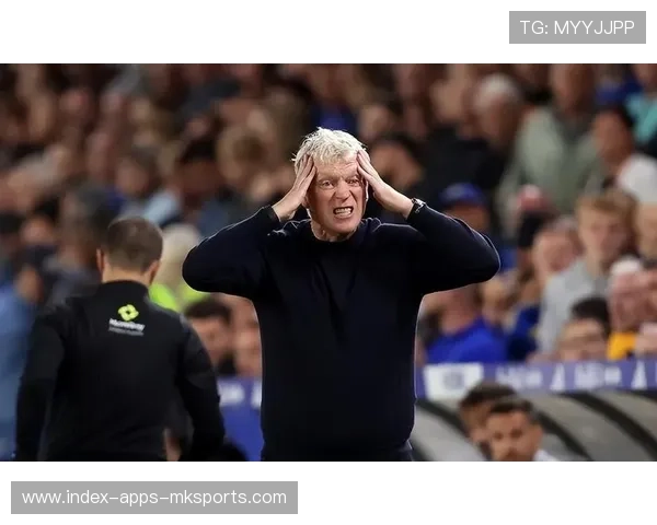 埃弗顿在古迪逊公园靠稳固防守立足 埃弗顿在古迪逊公园靠稳固防守立足